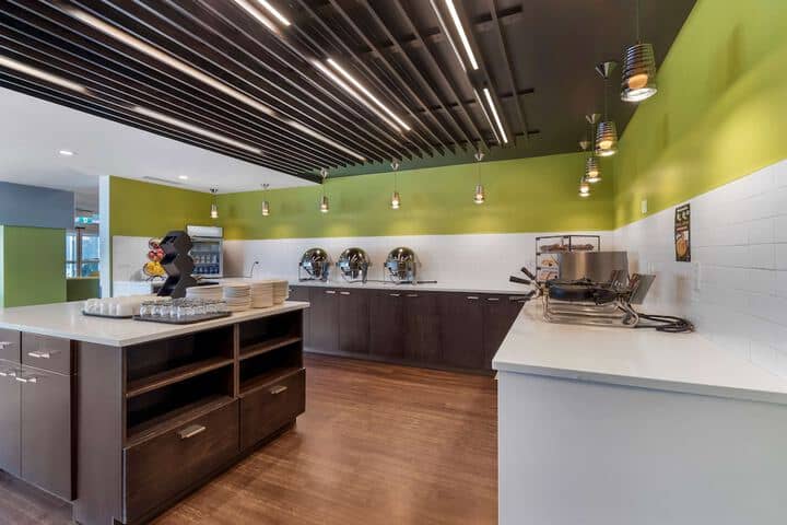 Breakfast area